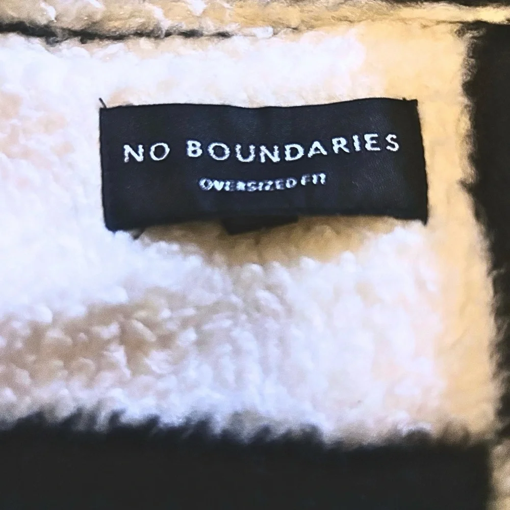 No Boundaries NWT Unisex Size L (42-44) Oversized fit Y2K Trucker Sherpa Jacket